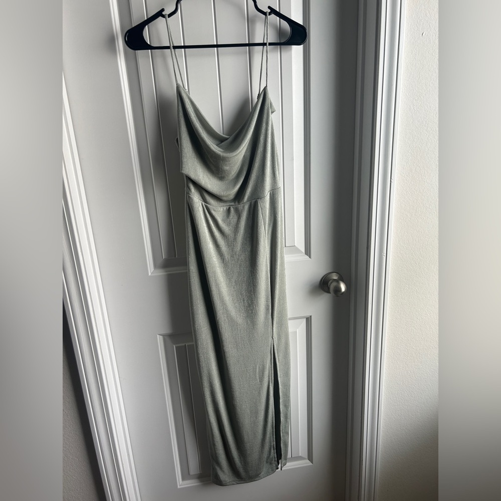 Elegant Green Sleeveless Dress